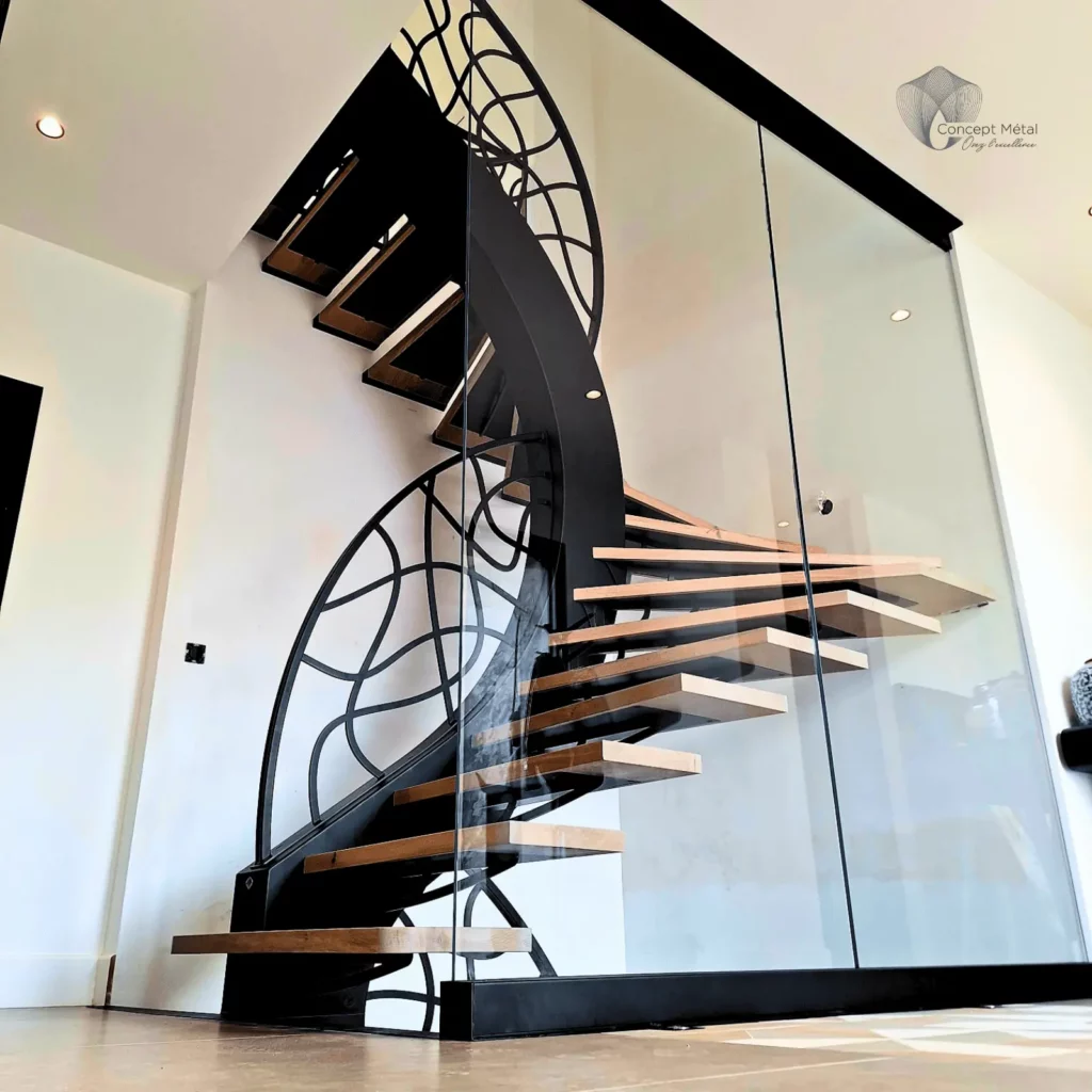 Escalier design 2/4 tournant avec garde-corps métalliques